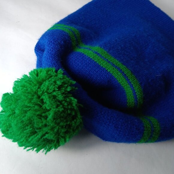 Bayer Pharmaceuticals Hat Knit Beanie Boggin Blue Green Pom Pom Vintage USA Made - Picture 8 of 11